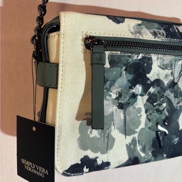 Simply Vera Wang Purse - Picture 5 of 14